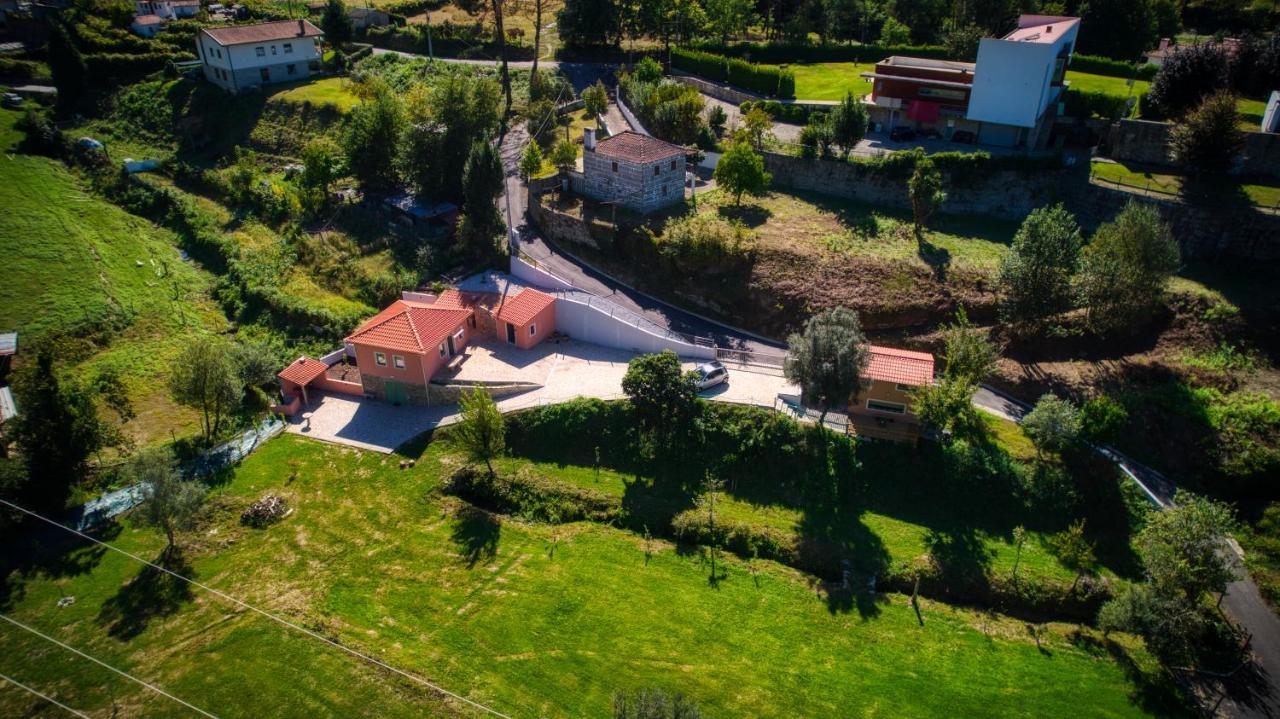 Quinta Dos Caseiros Do Paco De Giela Country house *